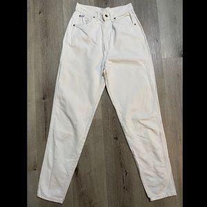 Chic White High-Waisted Mom Jeans